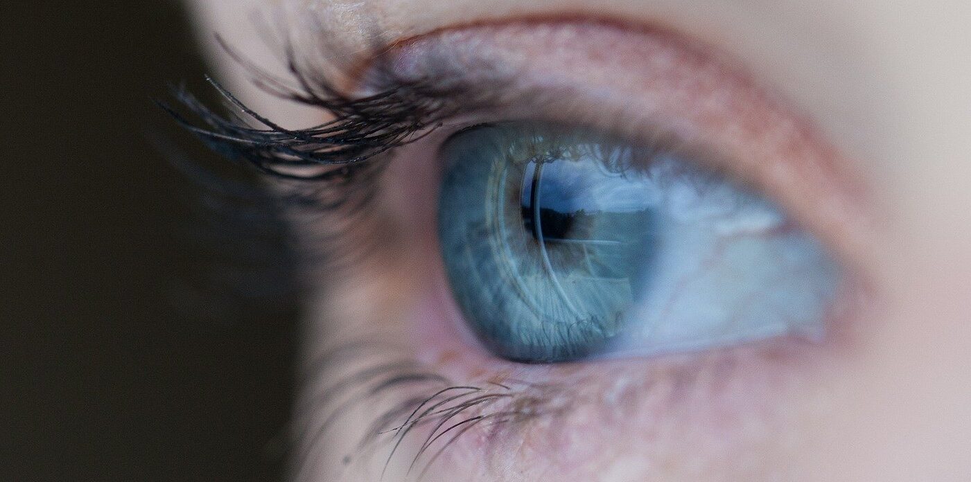staring eye trauma